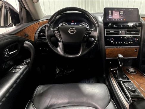 Used 2024 Nissan Armada SL image 5