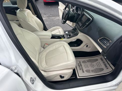 Used 2015 Chrysler 200 C w/ Navigation & Sound Group I image 21