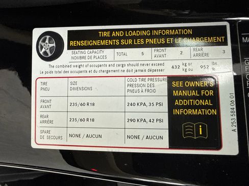 Used 2018 Mercedes-Benz GLC 300 4MATIC w/ Multimedia Package image 46
