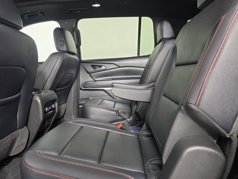 Used 2026 Chevrolet Traverse Z71 w/ Enhanced Driving Package AWD/4WD image 39
