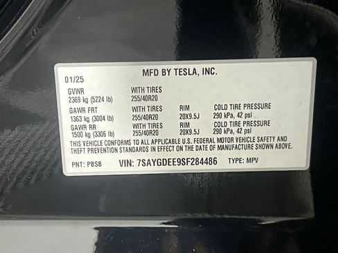 Used 2025 Tesla Model Y Long Range image 34