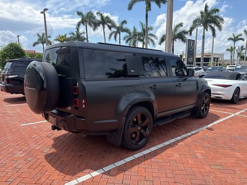 Used 2023 Land Rover Defender 130 X-Dynamic SE AWD/4WD image 8