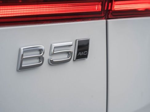 New 2026 Volvo XC60 B5 Ultra w/ Protection Package Premier image 9