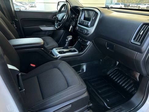 Used 2022 Chevrolet Colorado LT w/ Fleet Safety Package image 16