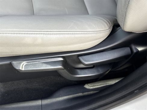 Used 2018 Honda HR-V EX-L image 32