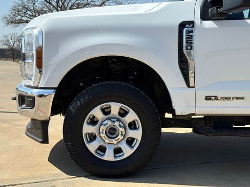 Used 2024 Ford F250 XLT w/ FX4 Off-Road Package image 5