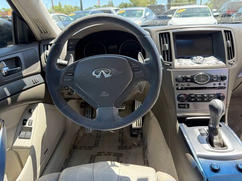 Used 2010 INFINITI G37 Journey w/ Premium Pkg RWD image 15