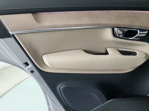 New 2026 Volvo XC90 B6 Plus w/ Protection Package Premier AWD/4WD image 29
