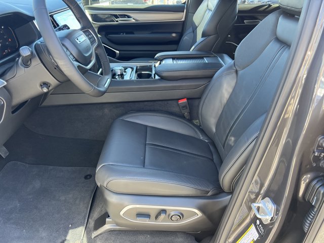 New 2026 Jeep Grand Wagoneer Limited AWD/4WD image 9