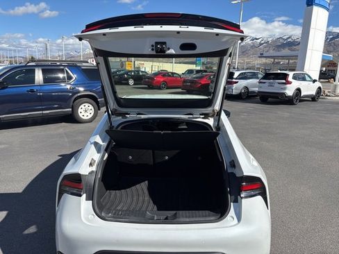 Used 2024 Toyota Prius LE image 28