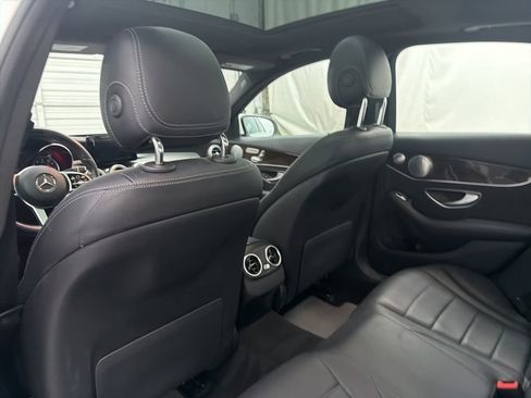 Used 2019 Mercedes-Benz C 300 4MATIC Sedan image 15