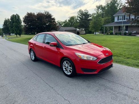 Used 2017 Ford Focus SE FWD image 3
