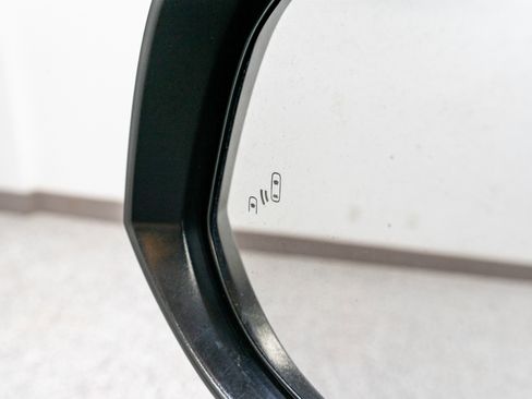 Used 2020 Toyota Highlander Limited image 12