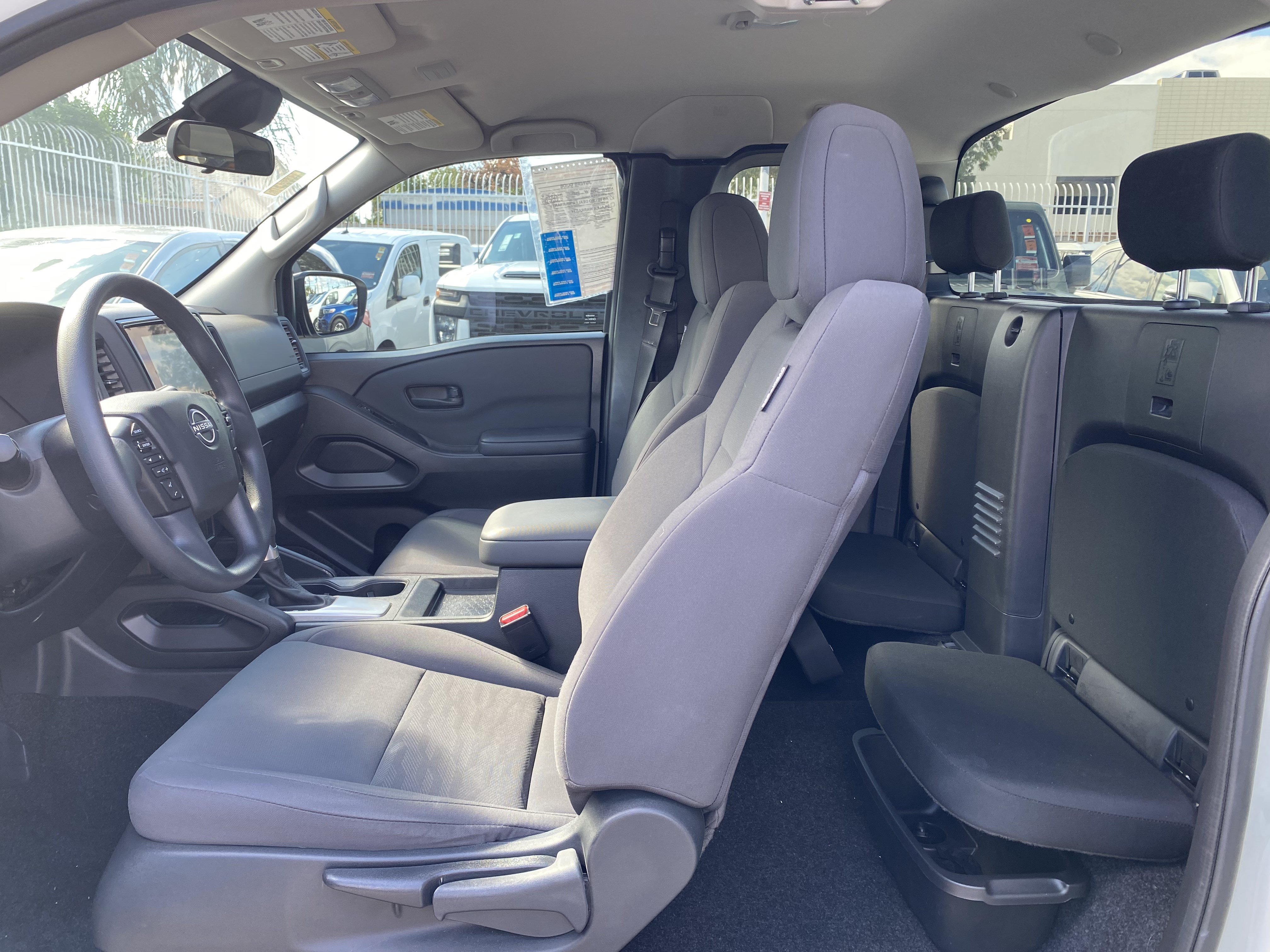 Used 2024 Nissan Frontier S RWD image 15