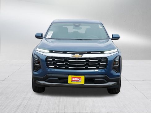 Used 2025 Chevrolet Equinox LT image 2