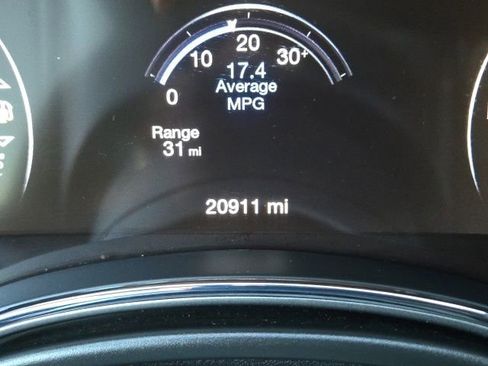 Used 2022 Jeep Grand Cherokee Laredo X AWD/4WD image 29