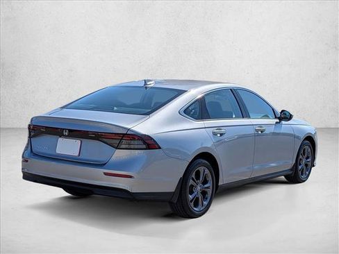Used 2023 Honda Accord EX image 5