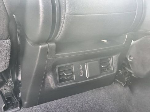 Used 2025 GMC Sierra 1500 SLT AWD/4WD image 20