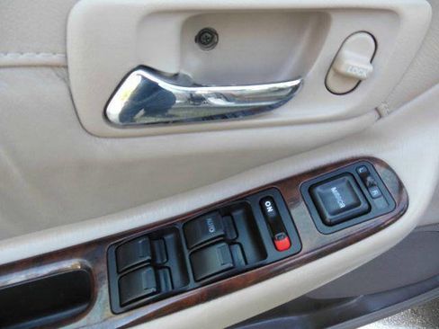 Used 1998 Honda Accord EX image 29