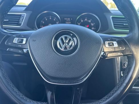 Used 2017 Volkswagen Passat 1.8T SE FWD image 15
