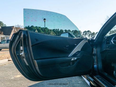 Used 2019 Chevrolet Corvette Z06 RWD image 38