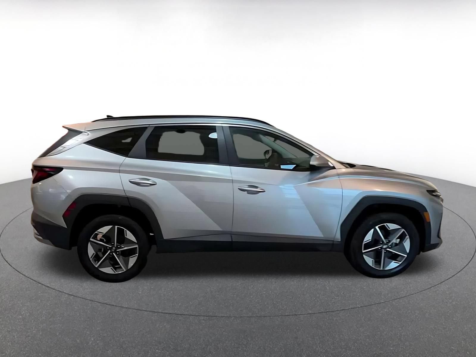 Used 2025 Hyundai Tucson SEL AWD/4WD image 15
