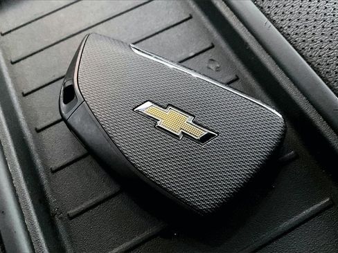 Used 2023 Chevrolet Suburban Premier image 36