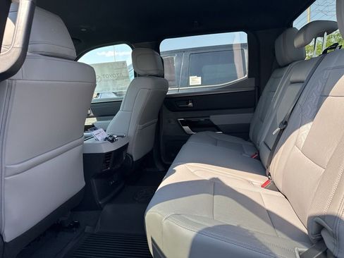 Used 2025 Toyota Tundra Limited image 26