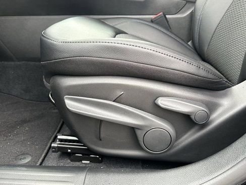 New 2026 Jeep Compass Latitude image 10