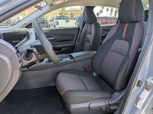 New 2026 Nissan Sentra SR w/ Floor Mat Package FWD image 6
