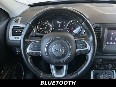 Used 2020 Jeep Compass Latitude w/ Cold Weather Group AWD/4WD image 5