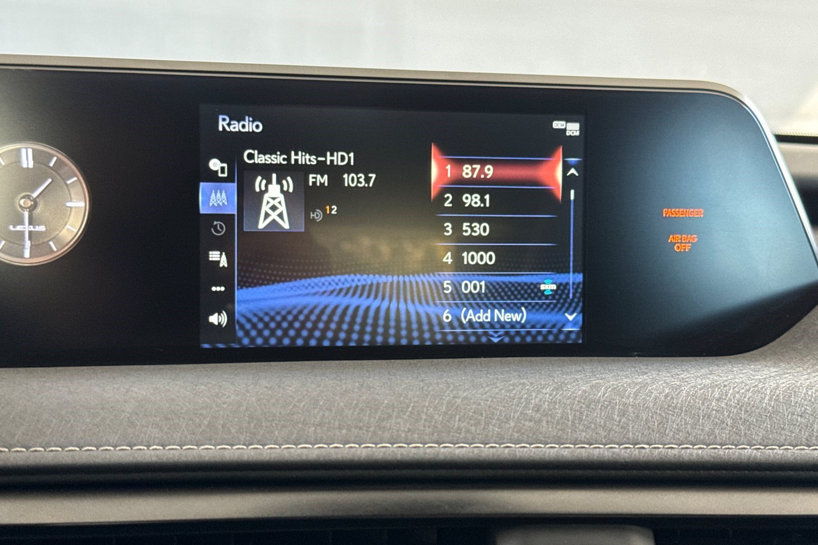 Used 2019 Lexus UX 250h w/ Premium Package AWD/4WD image 24