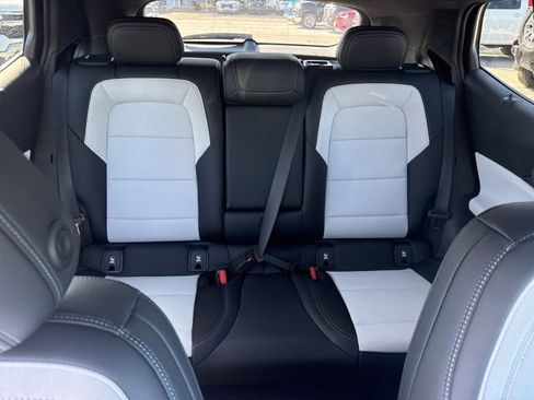 New 2025 Chevrolet Equinox EV LT w/ Convenience Package II image 29