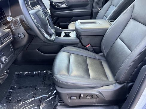 Used 2023 Chevrolet Tahoe Z71 w/ Luxury Package AWD/4WD image 17