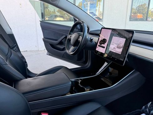 Used 2018 Tesla Model 3 Mid Range RWD image 20