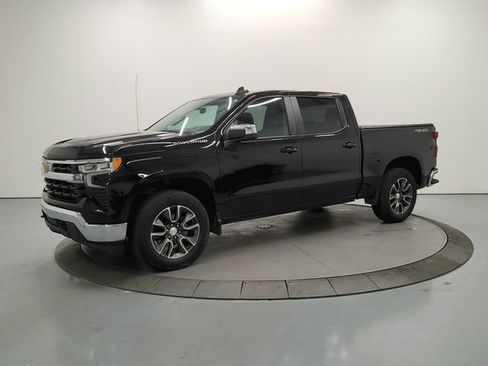 Used 2024 Chevrolet Silverado 1500 LT AWD/4WD image 5