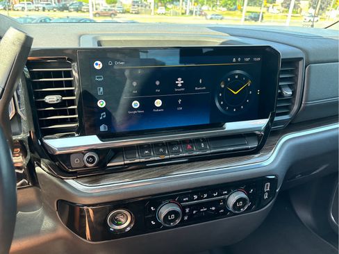 Certified 2022 Chevrolet Silverado 1500 LT AWD/4WD image 12