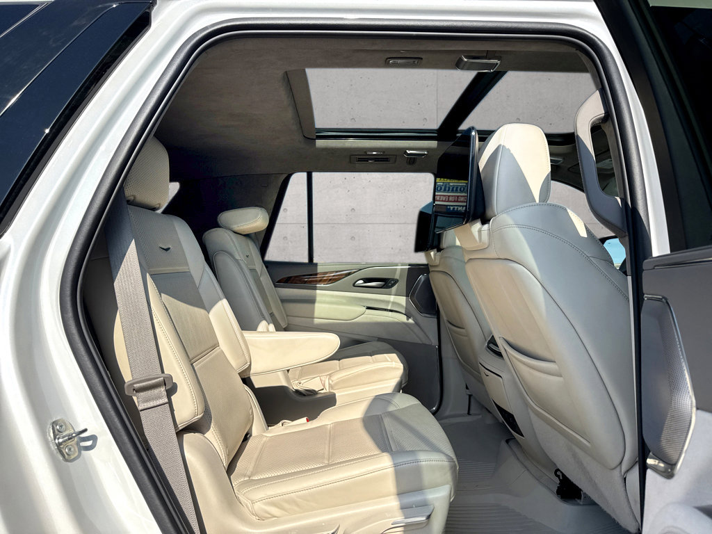 Used 2024 Cadillac Escalade Sport Platinum AWD/4WD image 8