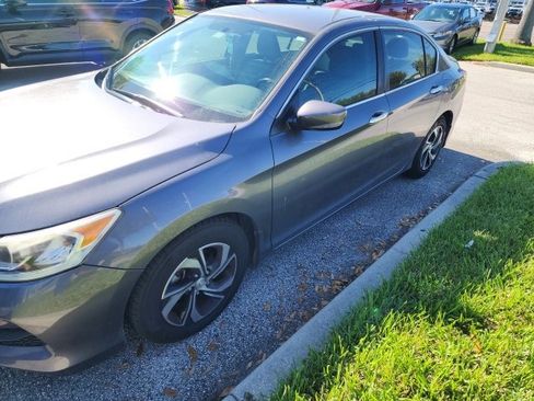 Used 2016 Honda Accord LX image 4