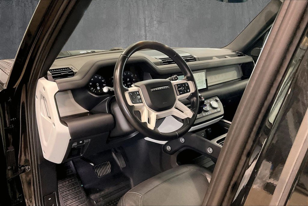 Used 2024 Land Rover Defender 110 S AWD/4WD image 18