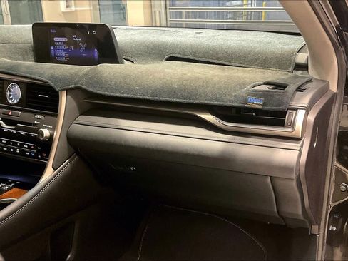 Used 2019 Lexus RX 350 w/ Premium Package image 18