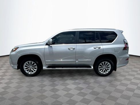 Used 2015 Lexus GX 460 w/ Premium Package AWD/4WD image 9