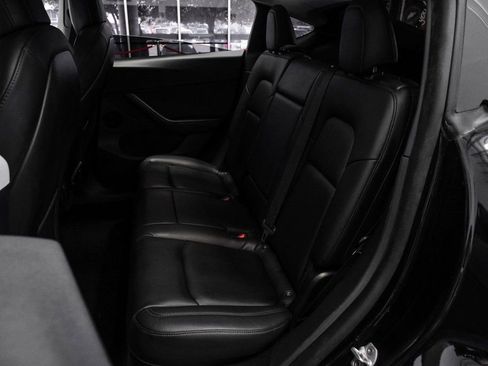 Used 2020 Tesla Model Y Long Range image 43