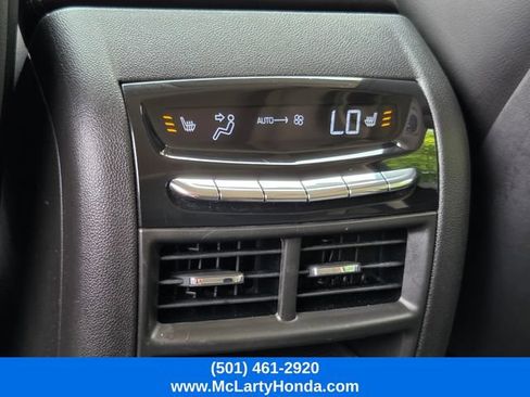 Used 2017 Cadillac XT5 Luxury w/ Driver Awareness Package FWD image 13