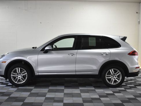 Used 2016 Porsche Cayenne image 2