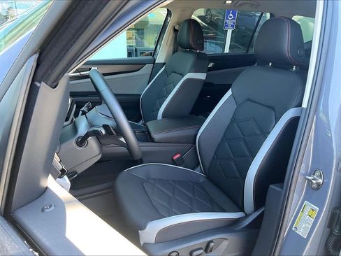 New 2026 Volkswagen Atlas Peak Edition AWD/4WD image 10