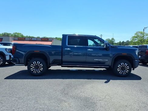 New 2026 GMC Sierra 2500 Denali Ultimate w/ Max Trailering Package AWD/4WD image 8