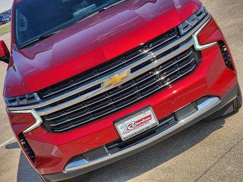 Used 2024 Chevrolet Tahoe LT w/ LT Signature Plus Package AWD/4WD image 10