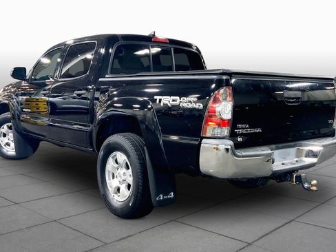 Used 2015 Toyota Tacoma 4x4 Double Cab w/ TRD Off-Road Package image 12