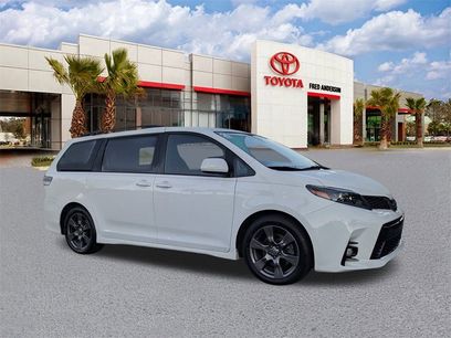 Used 2020 Toyota Sienna SE